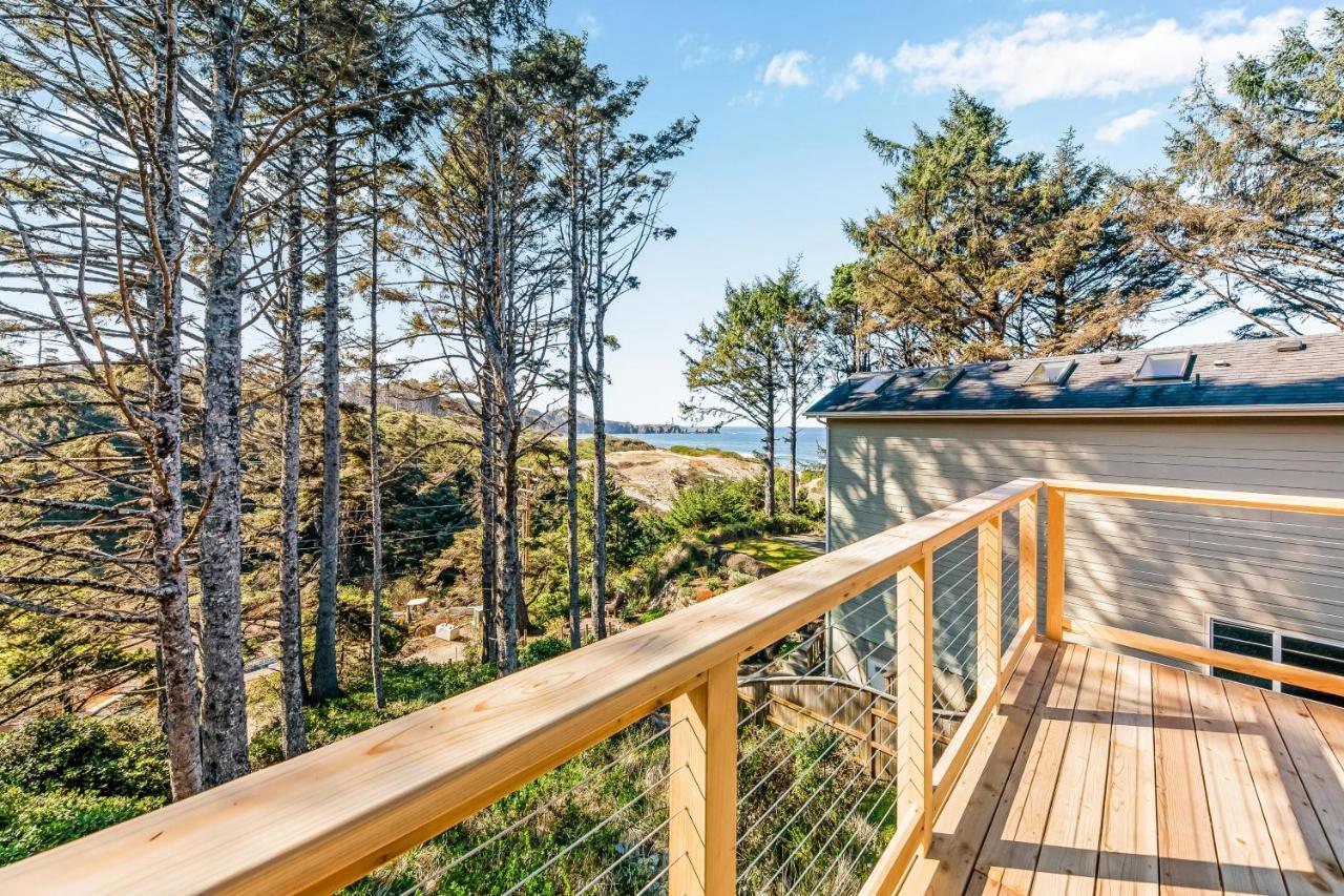 Yaquina Lighthouse View Beach Home Newport Exterior photo